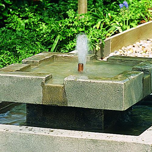 Modern Fountain - Escala